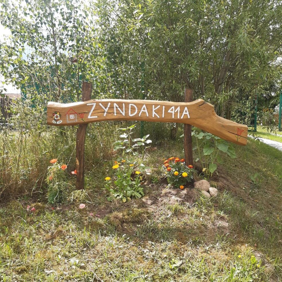 Domek W Kwiatach Zyndaki Exterior photo